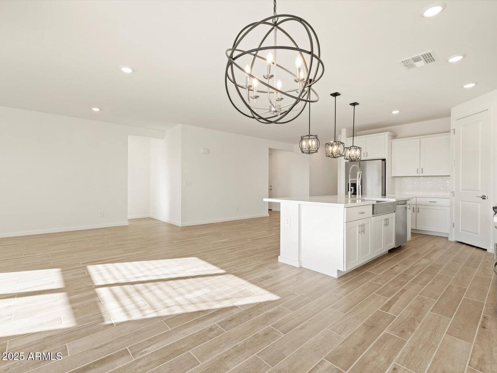 16084 W PRICKLY PEAR Trail