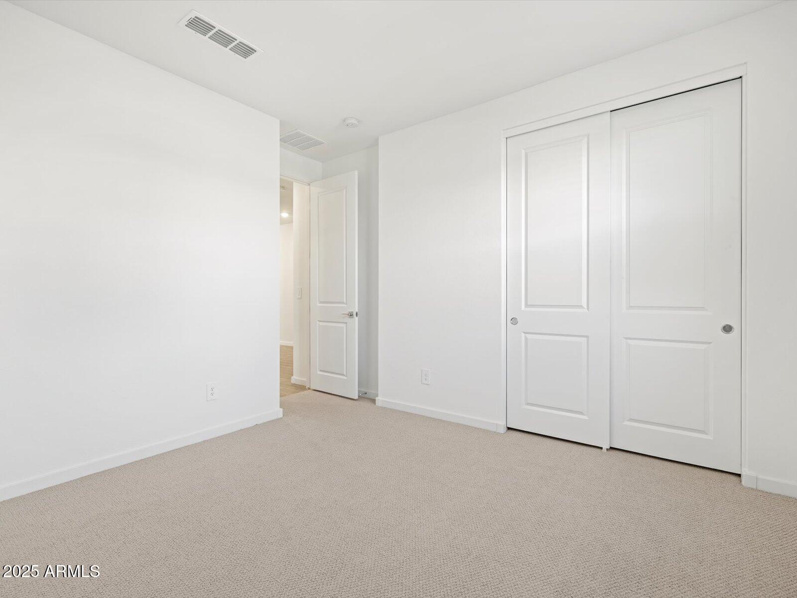 16084 W PRICKLY PEAR Trail
