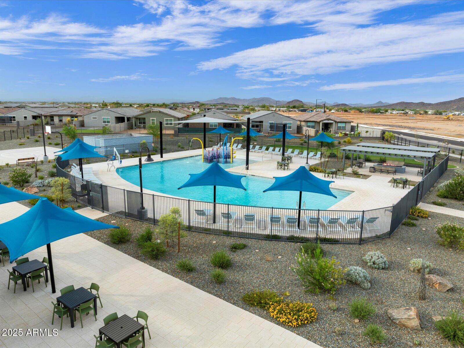 16084 W PRICKLY PEAR Trail