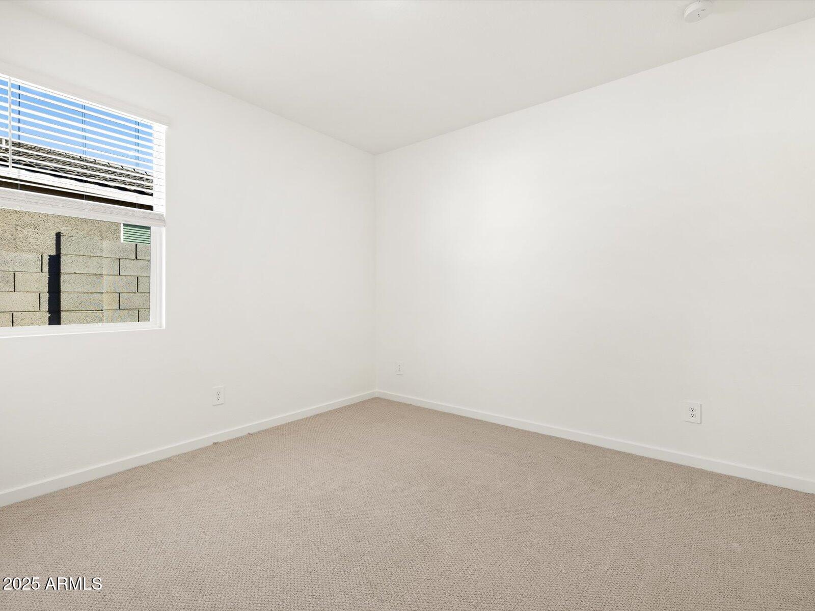 16084 W PRICKLY PEAR Trail