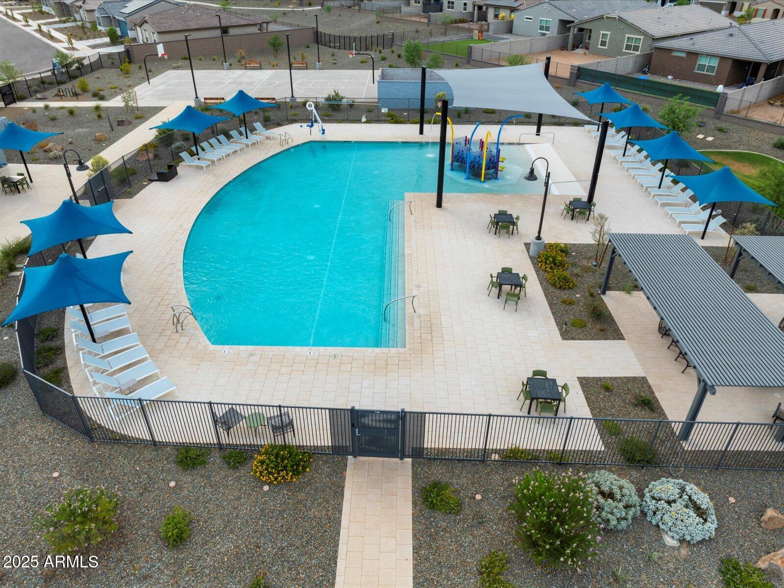 16084 W PRICKLY PEAR Trail