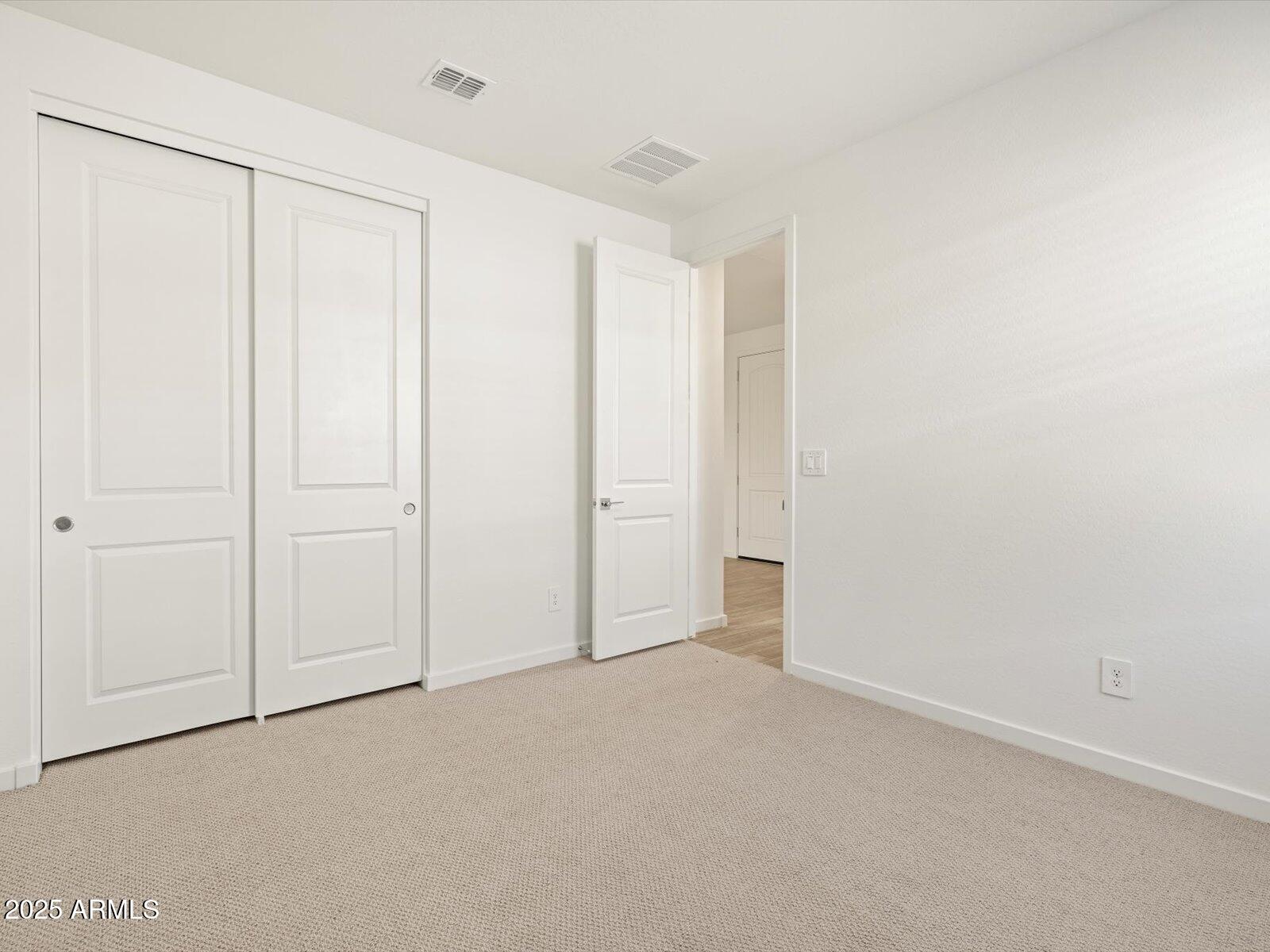 16084 W PRICKLY PEAR Trail