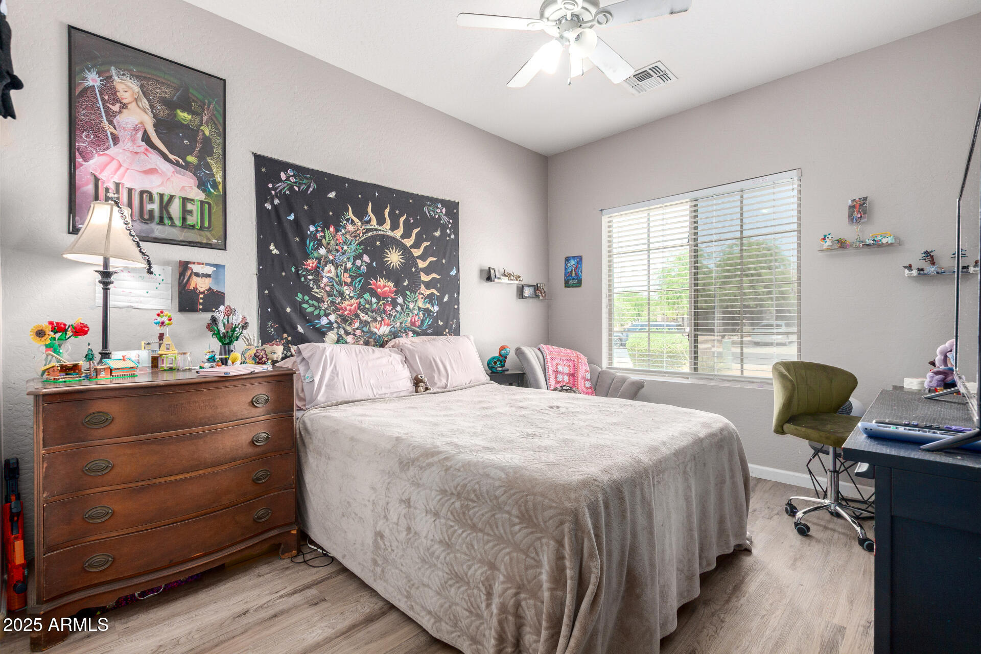 17759 W PORT ROYALE Lane