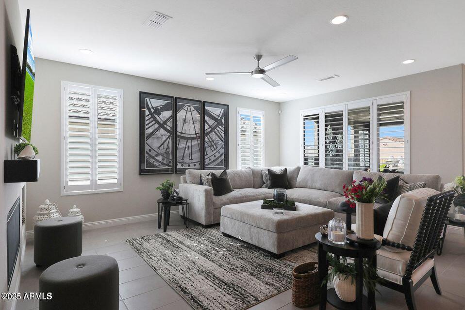 26764 W Ponderosa Lane