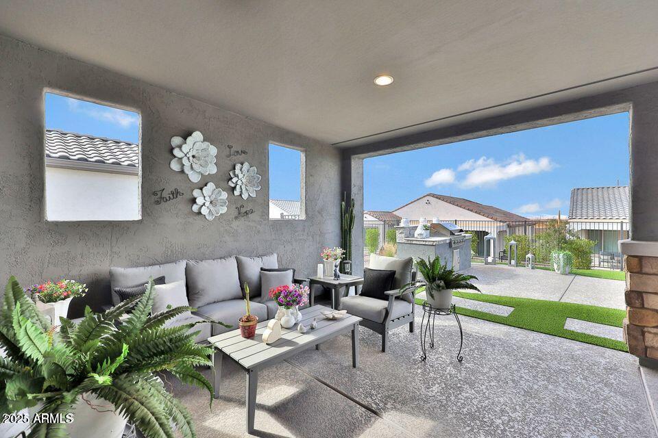 26764 W Ponderosa Lane