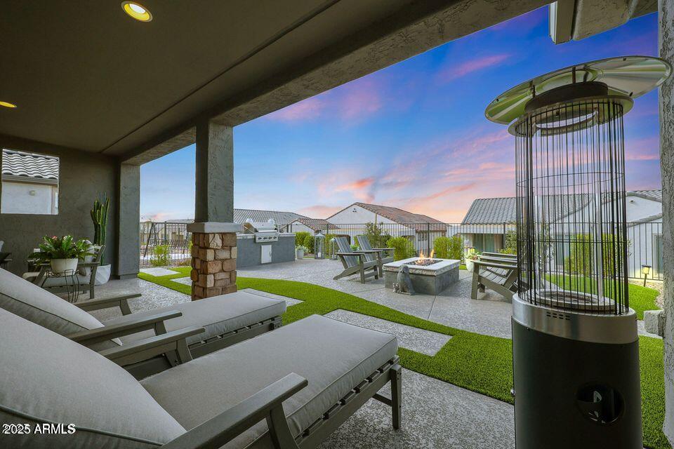 26764 W Ponderosa Lane