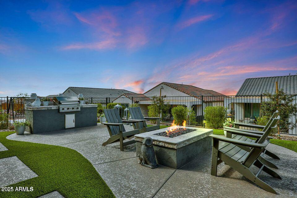 26764 W Ponderosa Lane