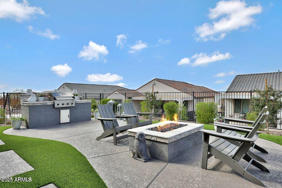 26764 W Ponderosa Lane