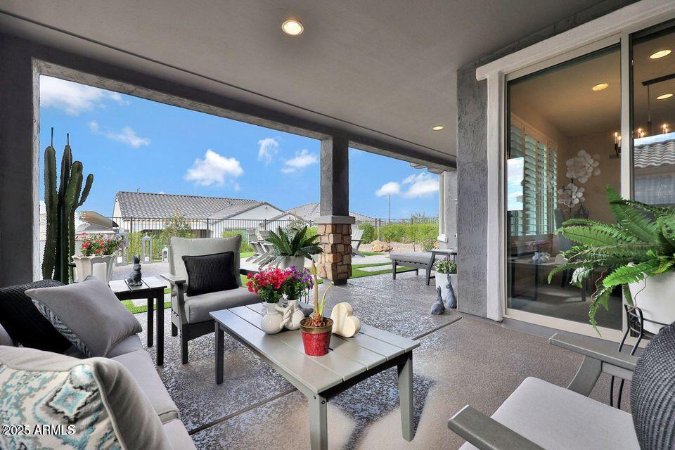 26764 W Ponderosa Lane