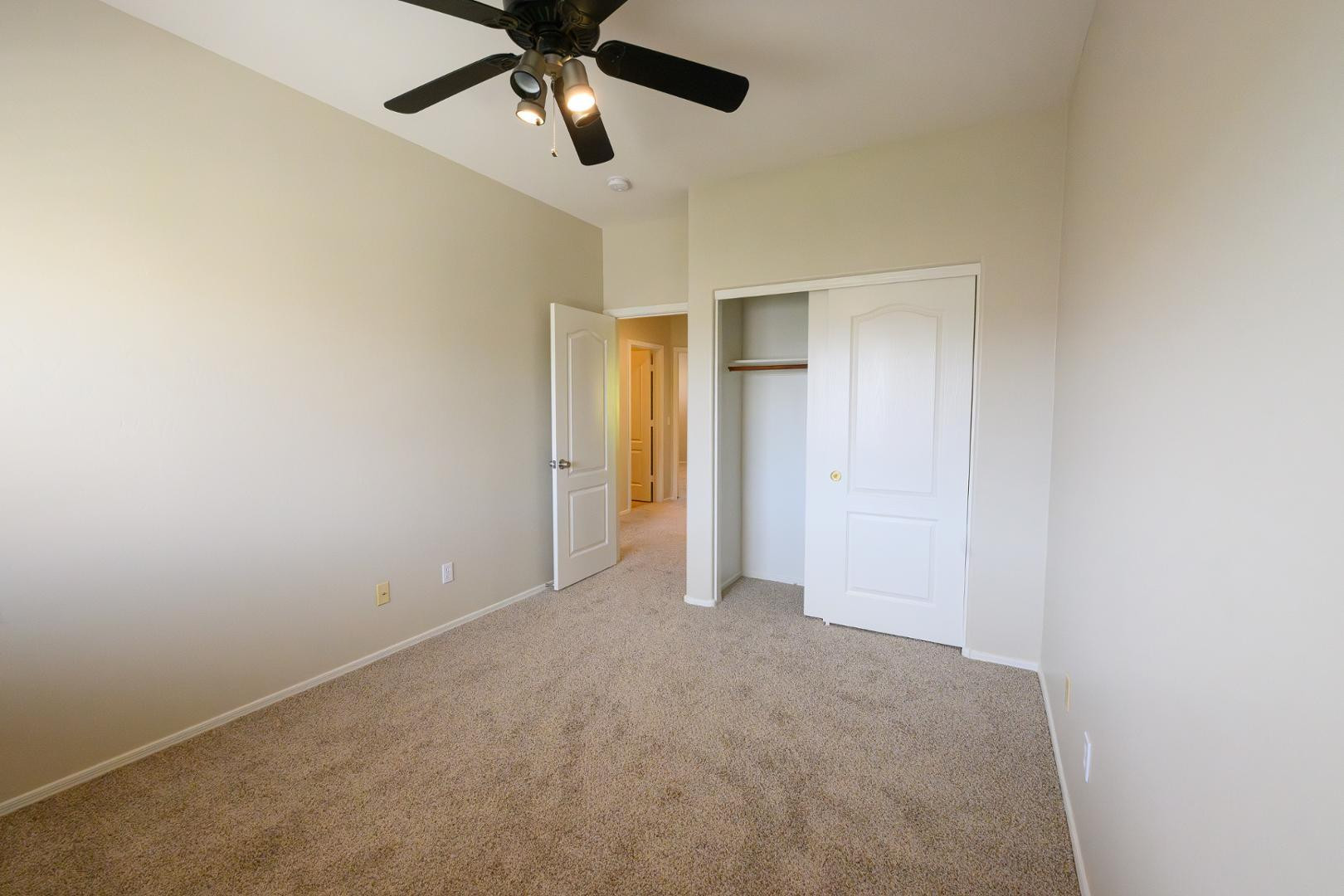 2521 W Tumbleweed Drive