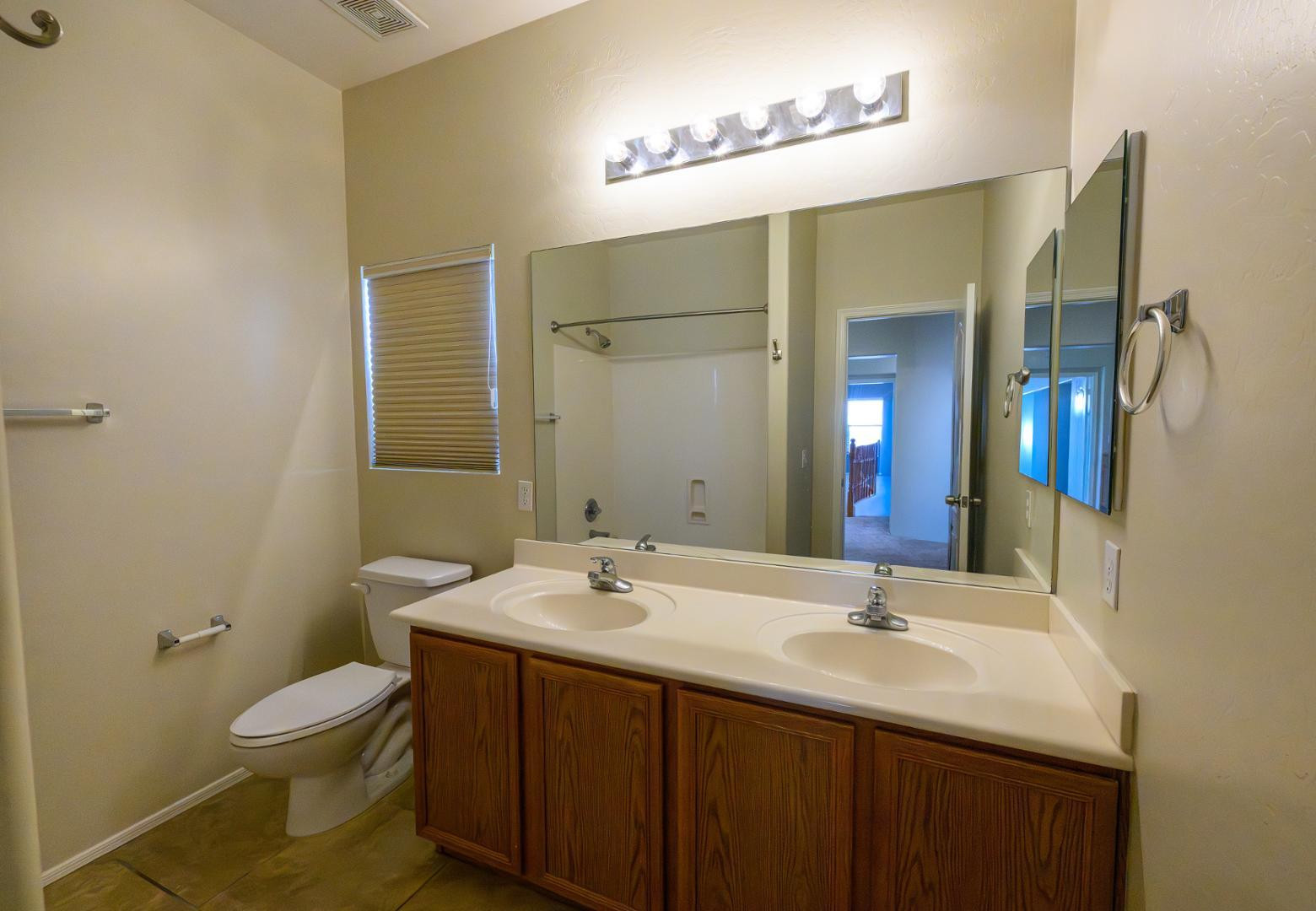 2521 W Tumbleweed Drive