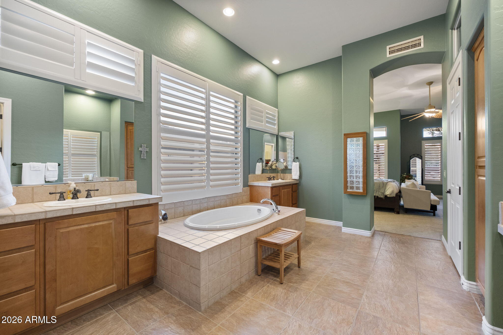 42010 N HARBOUR TOWN Court