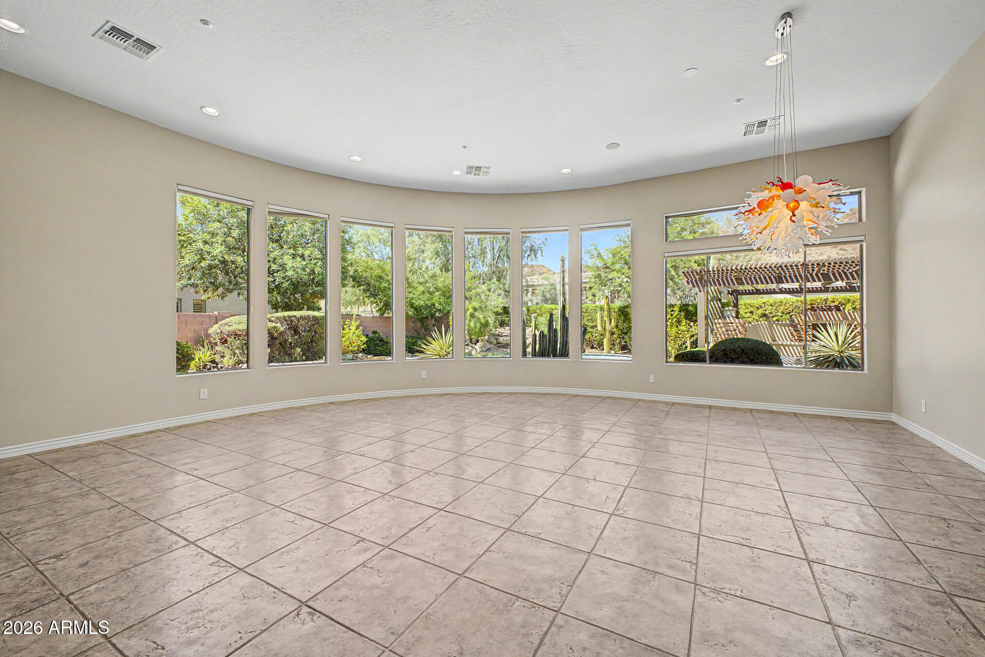 1807 W CAMARGO Court