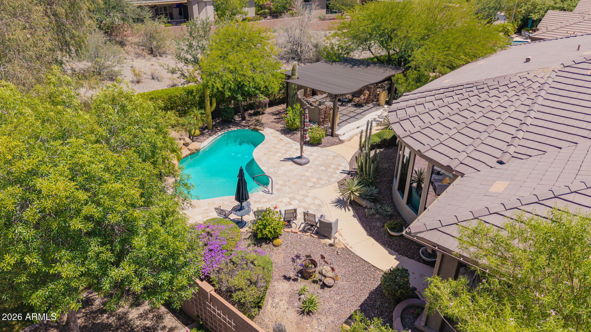 1807 W CAMARGO Court