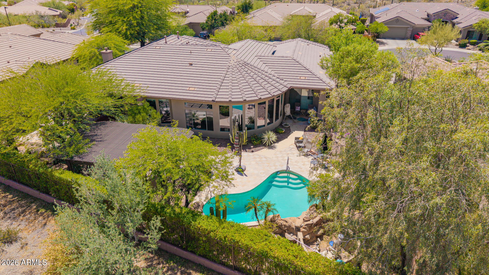 1807 W CAMARGO Court