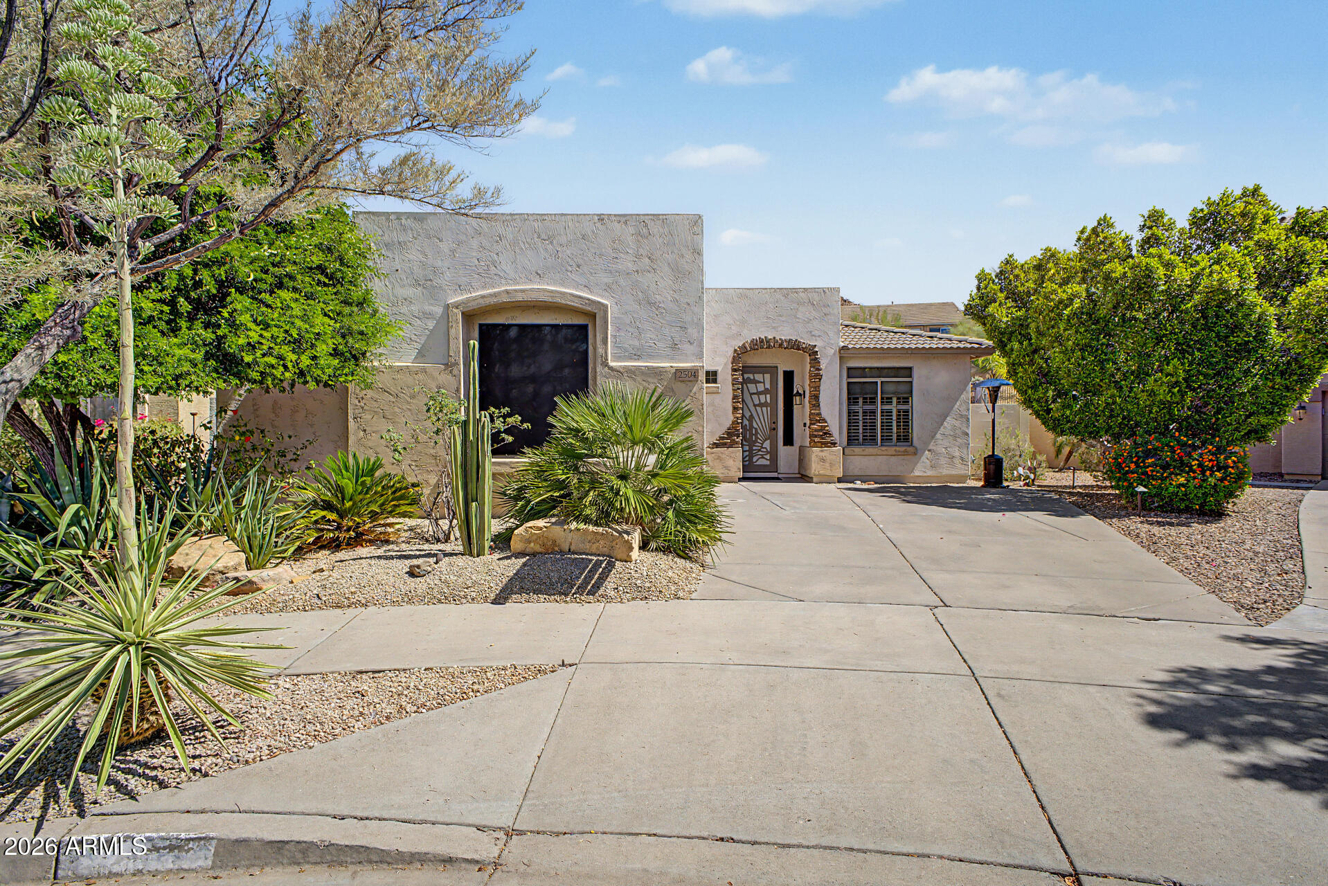 2504 W OLD PAINT Trail