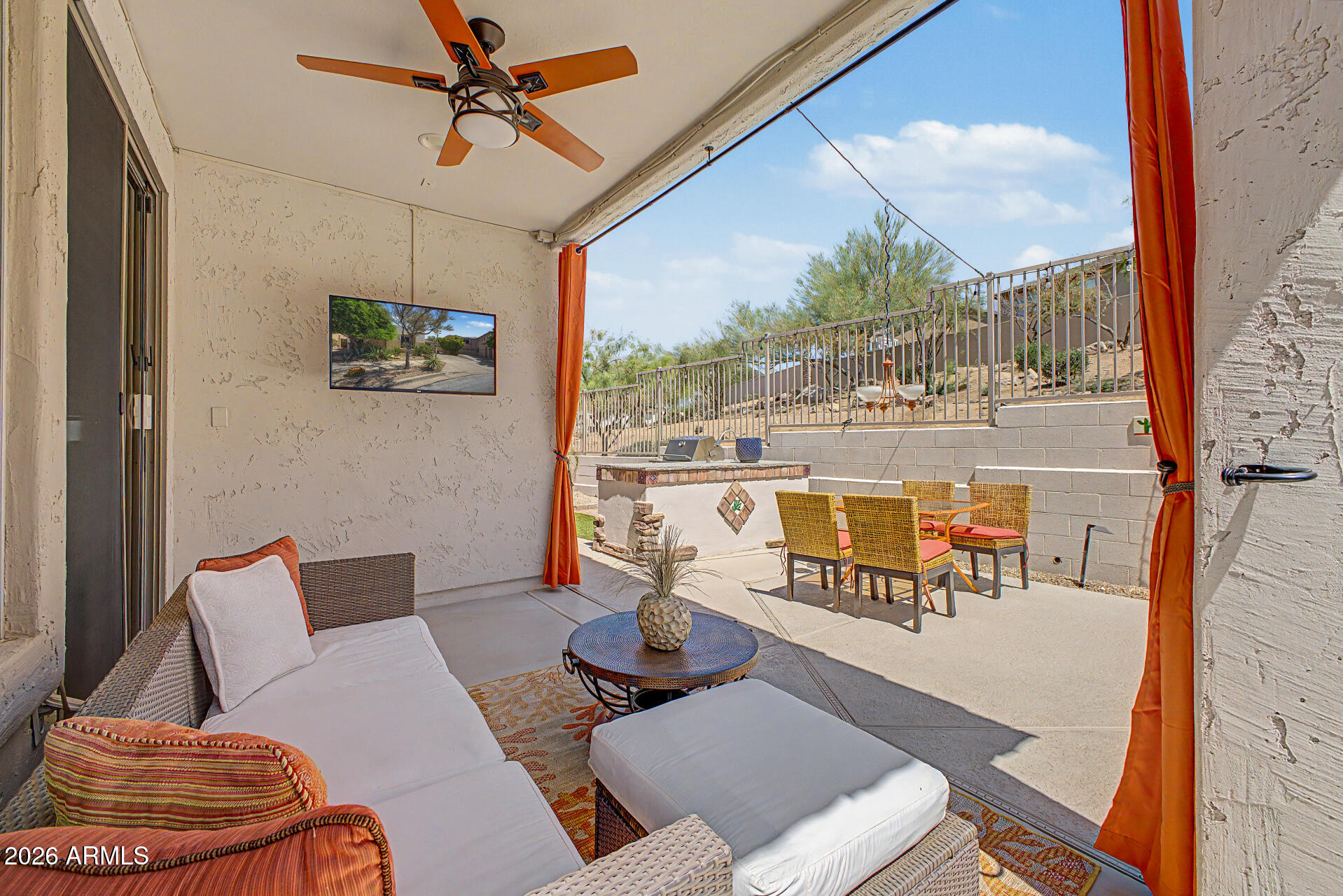 2504 W OLD PAINT Trail