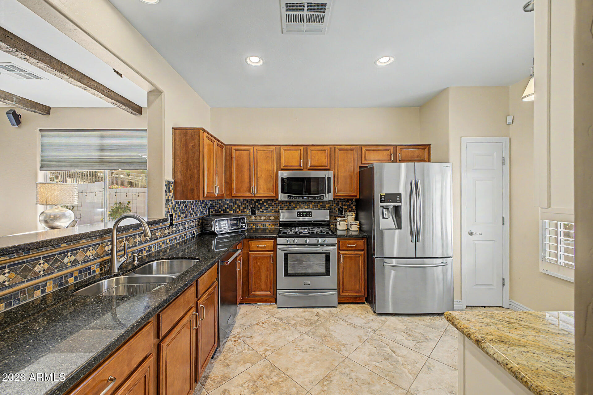 2504 W OLD PAINT Trail