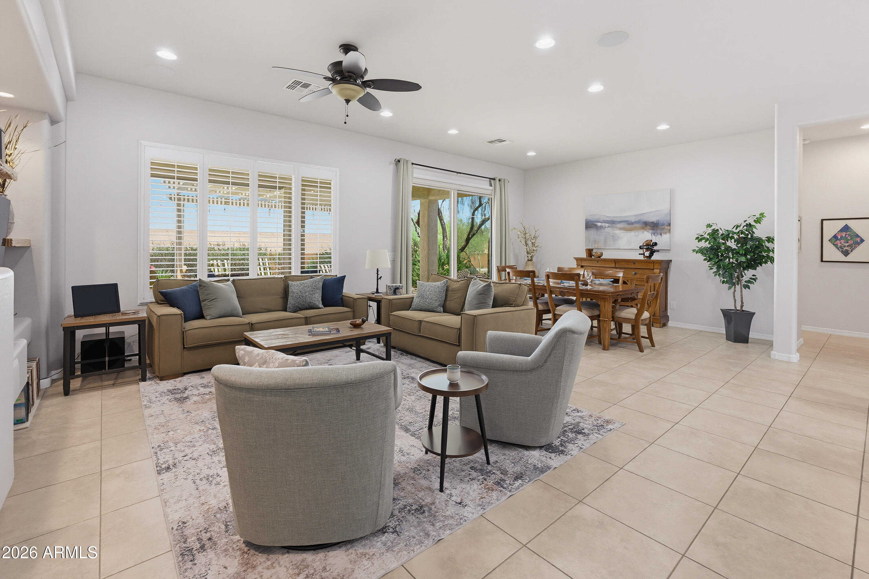 26180 W LOUISE Drive