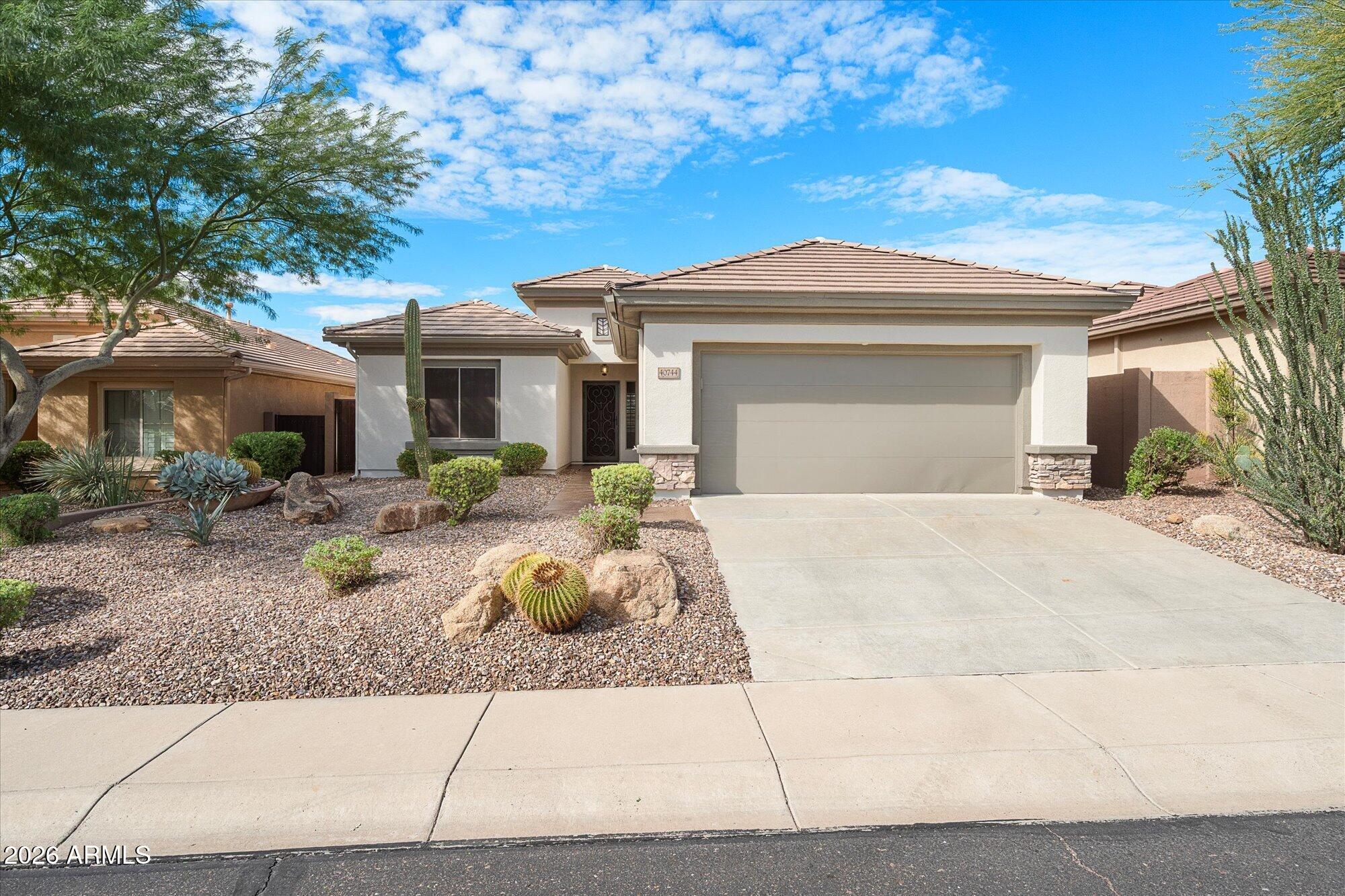 40744 N NOBLE HAWK Court