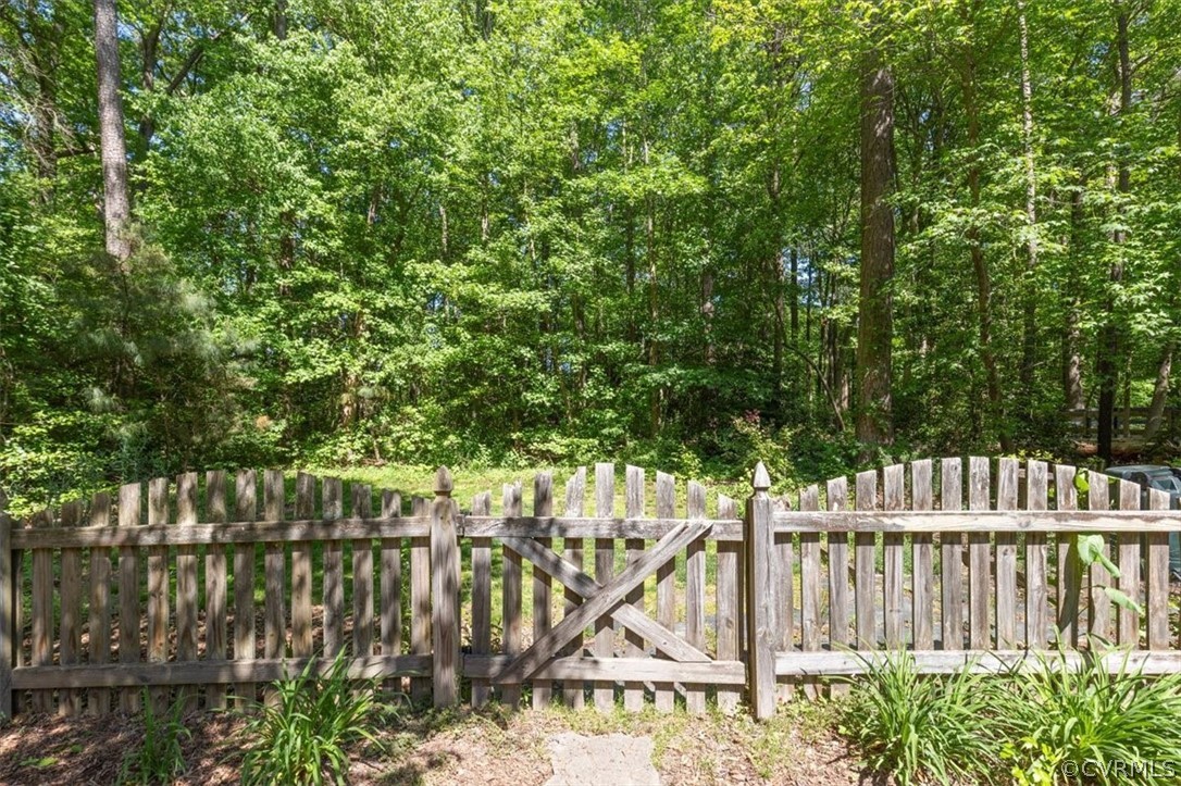 10749 Old Centralia Rd