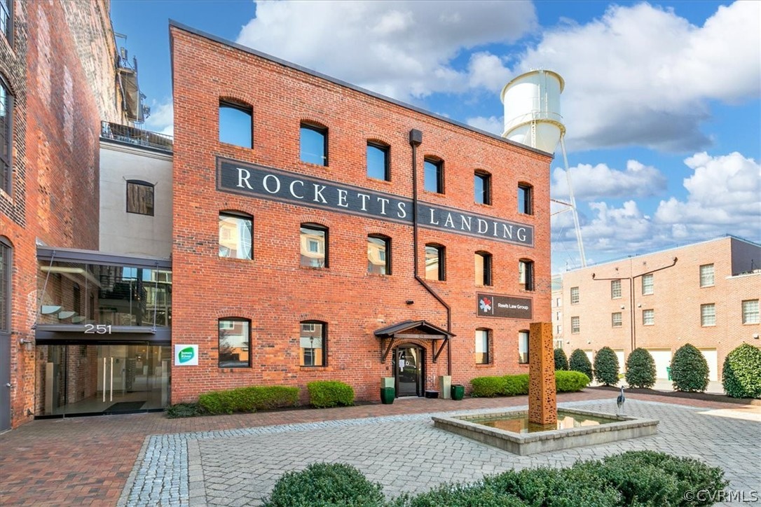 251 Rocketts Way Unit#114