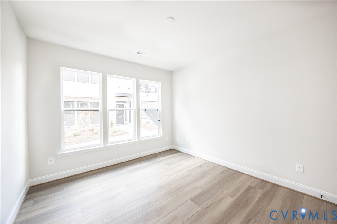 5427 Gillies Creek Mews