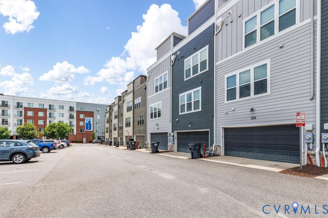 5007 Old Main St