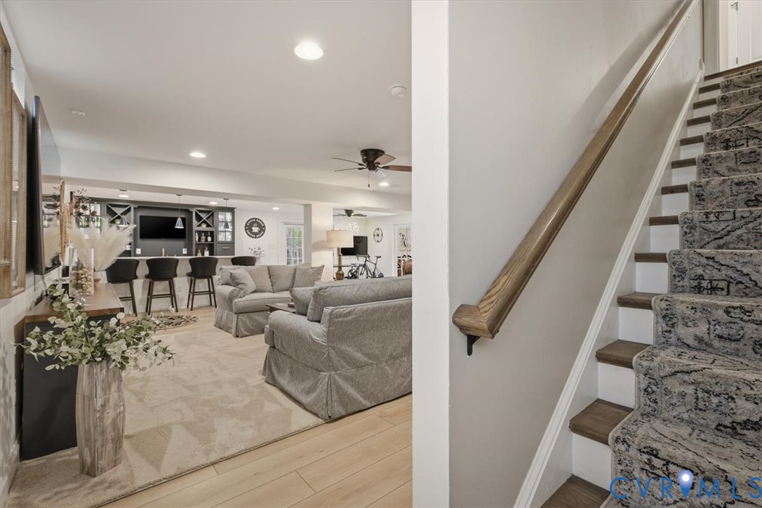 10050 Potters Wheel Way