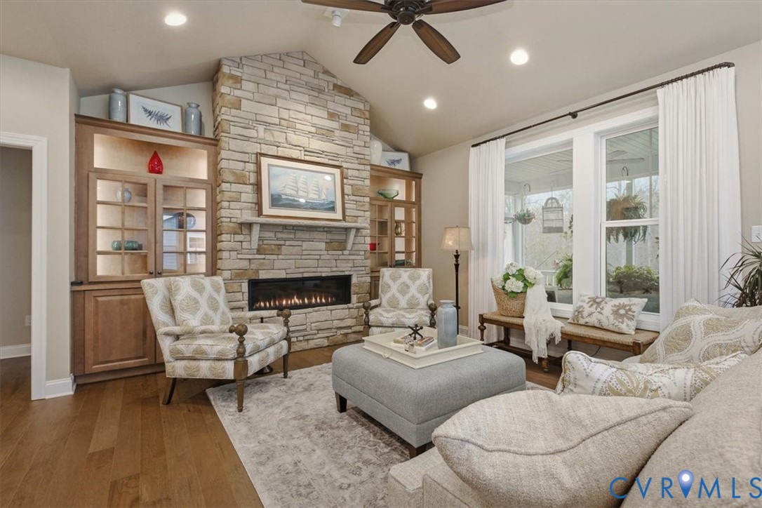 10050 Potters Wheel Way