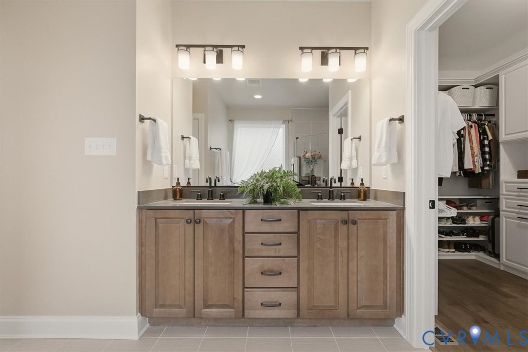 10050 Potters Wheel Way