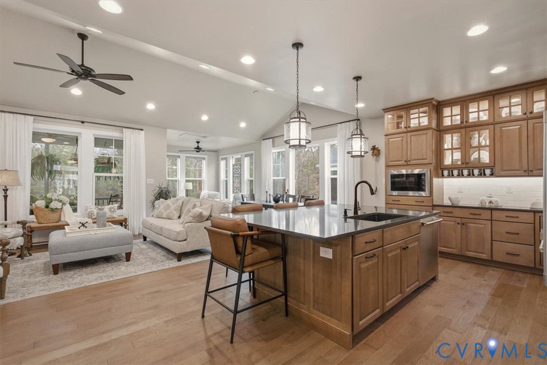 10050 Potters Wheel Way