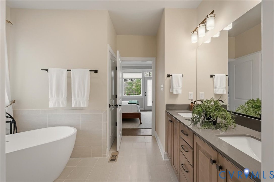 10050 Potters Wheel Way