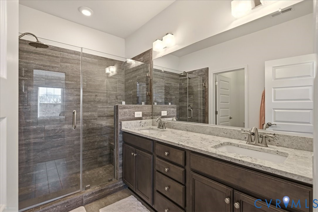 10 Capital Trail Row