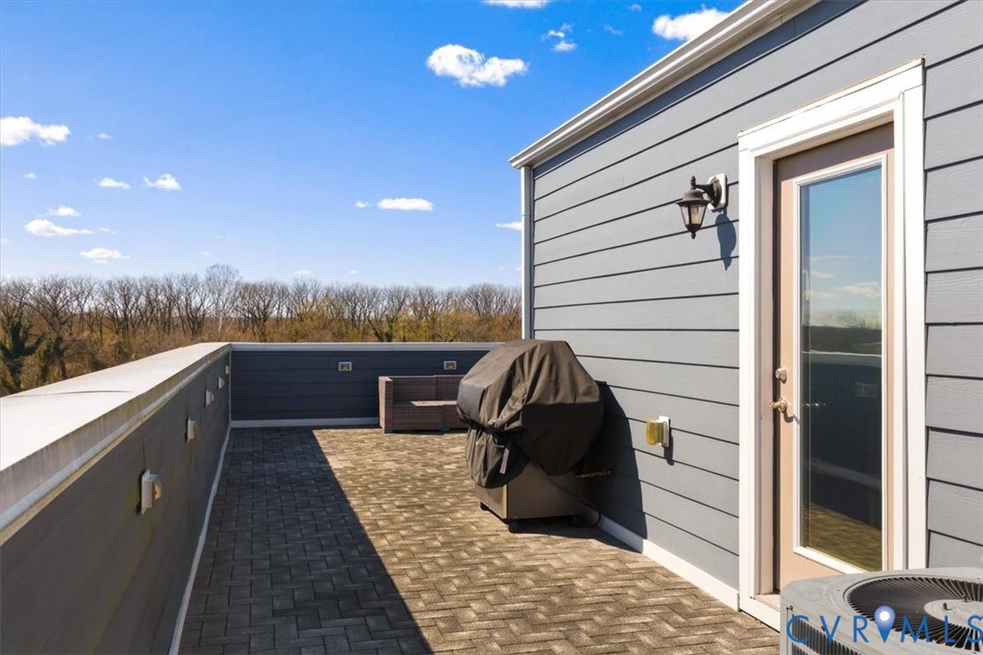 10 Capital Trail Row