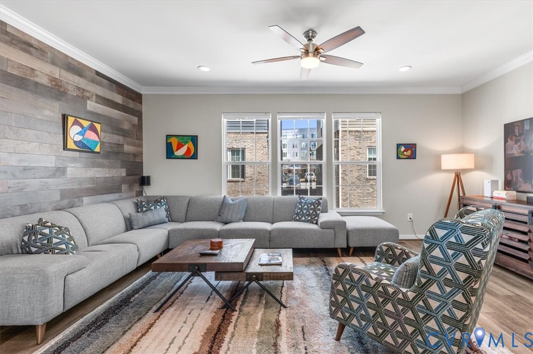 10 Capital Trail Row