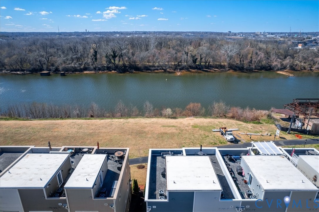 10 Capital Trail Row