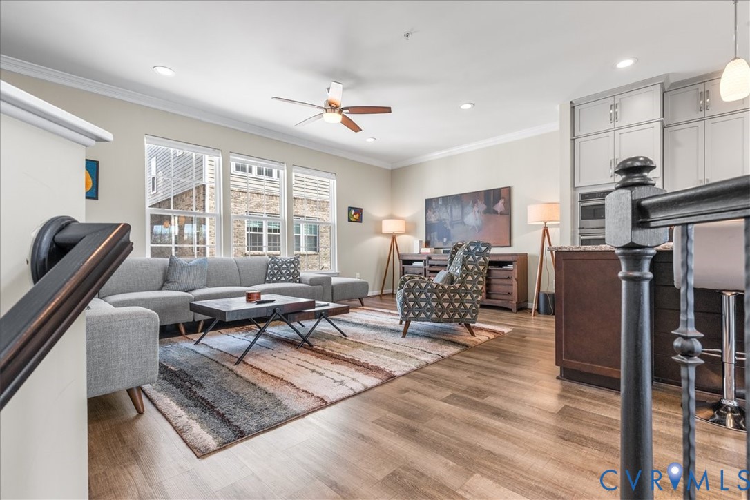 10 Capital Trail Row