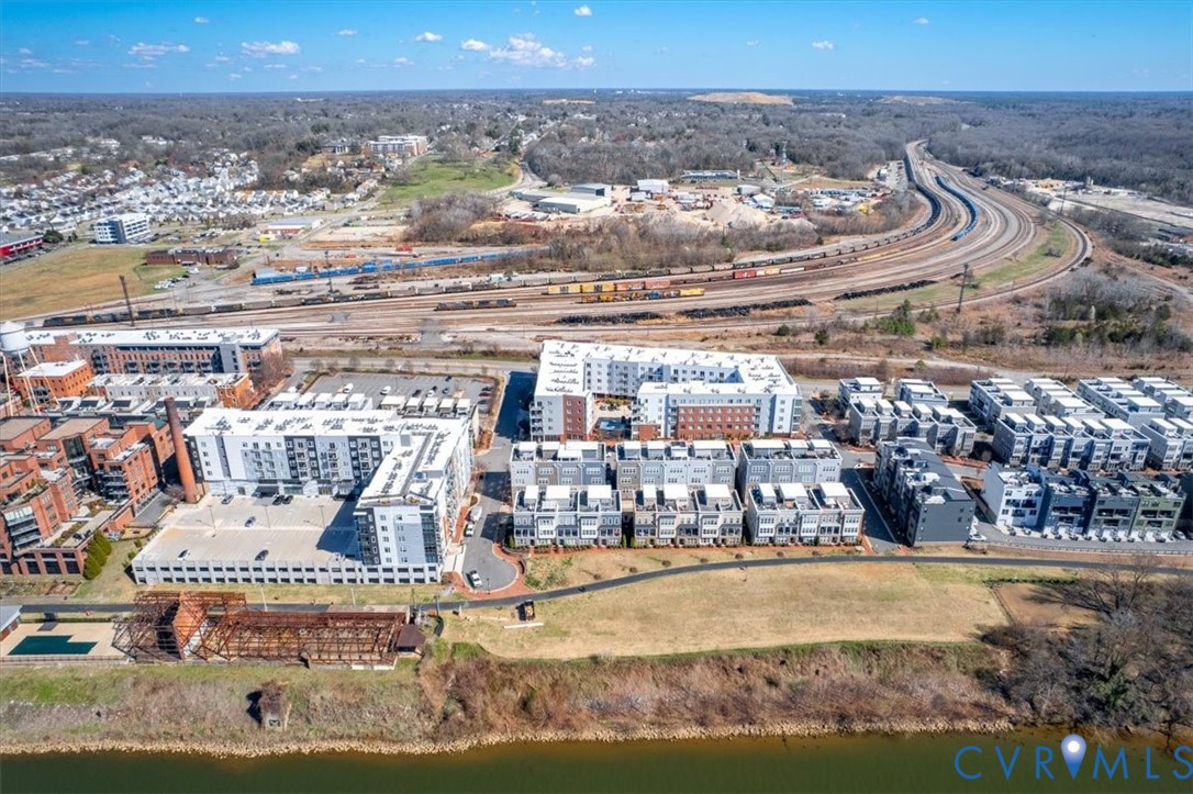 10 Capital Trail Row