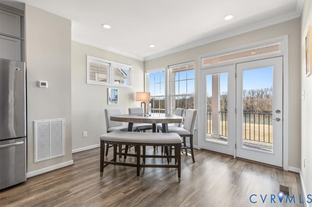 10 Capital Trail Row