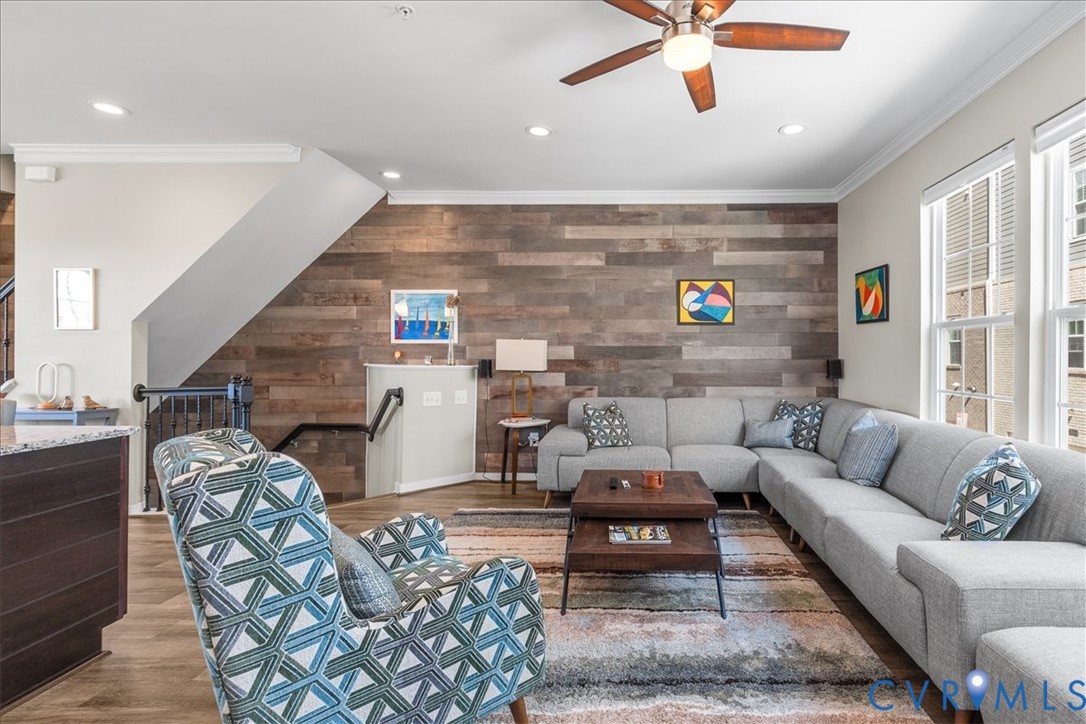 10 Capital Trail Row