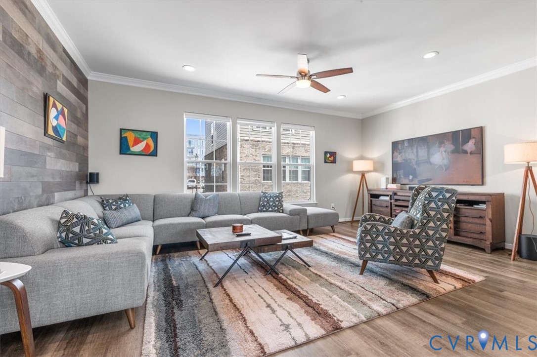 10 Capital Trail Row