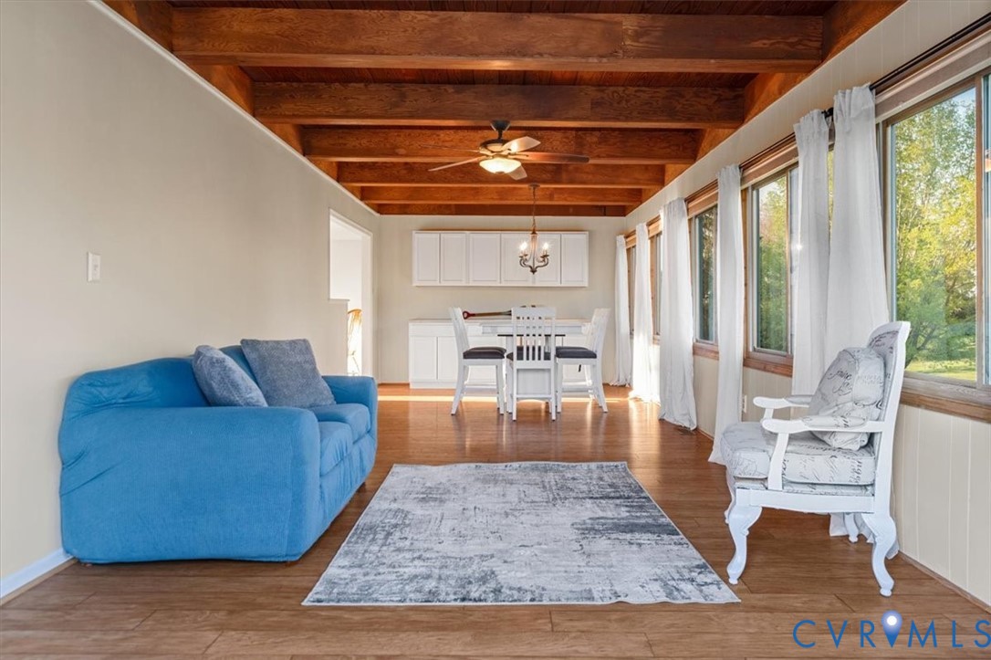 26 Lake Ct