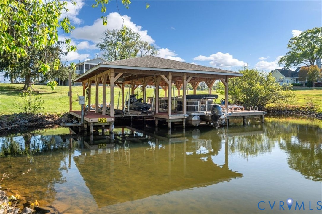 26 Lake Ct