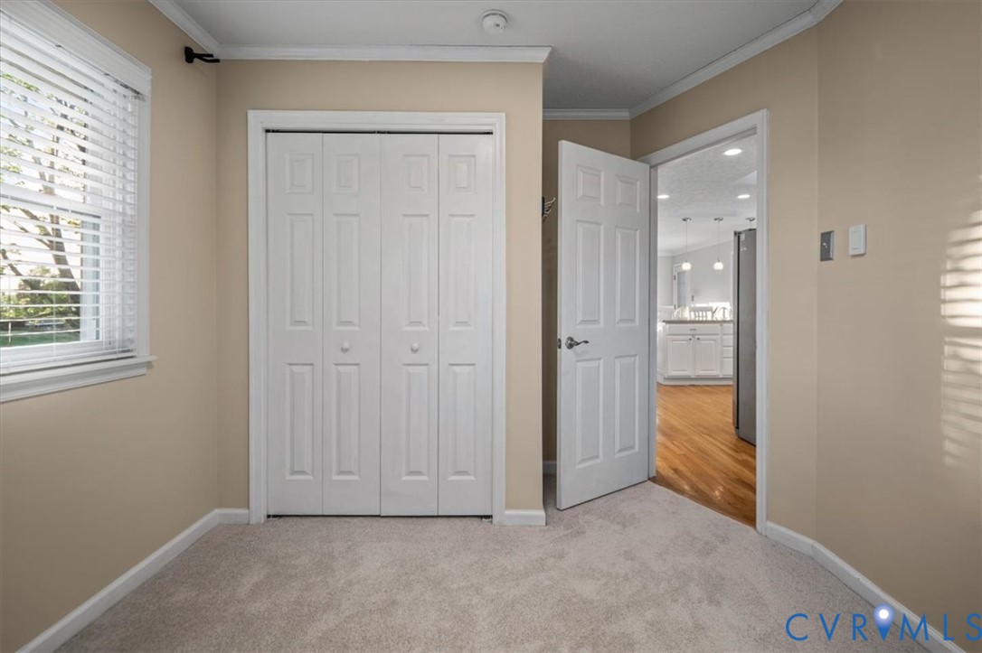 26 Lake Ct