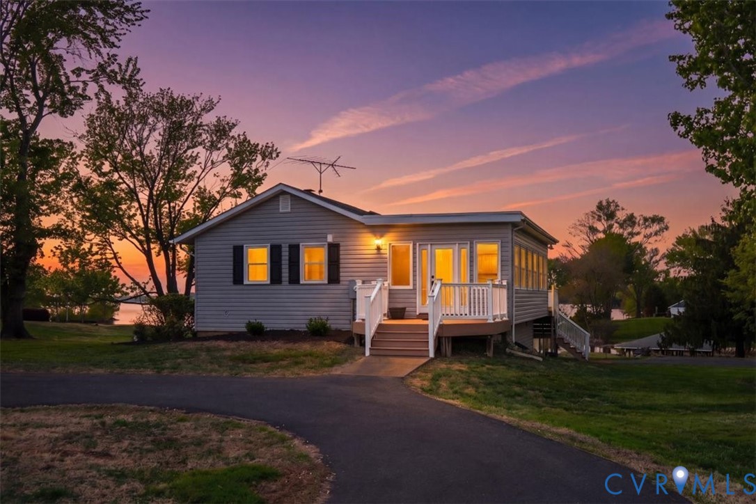 26 Lake Ct