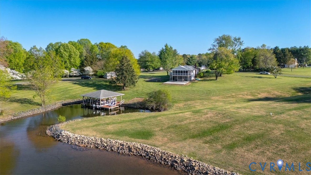 26 Lake Ct