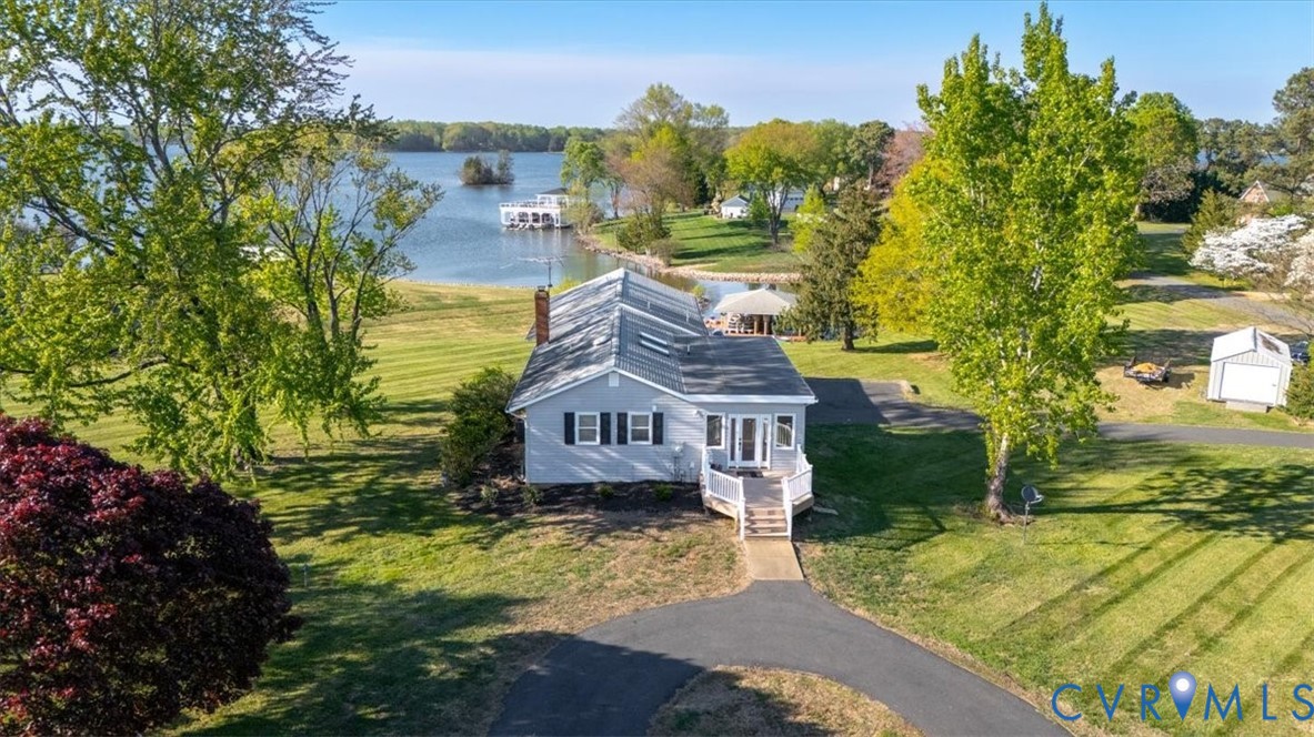26 Lake Ct