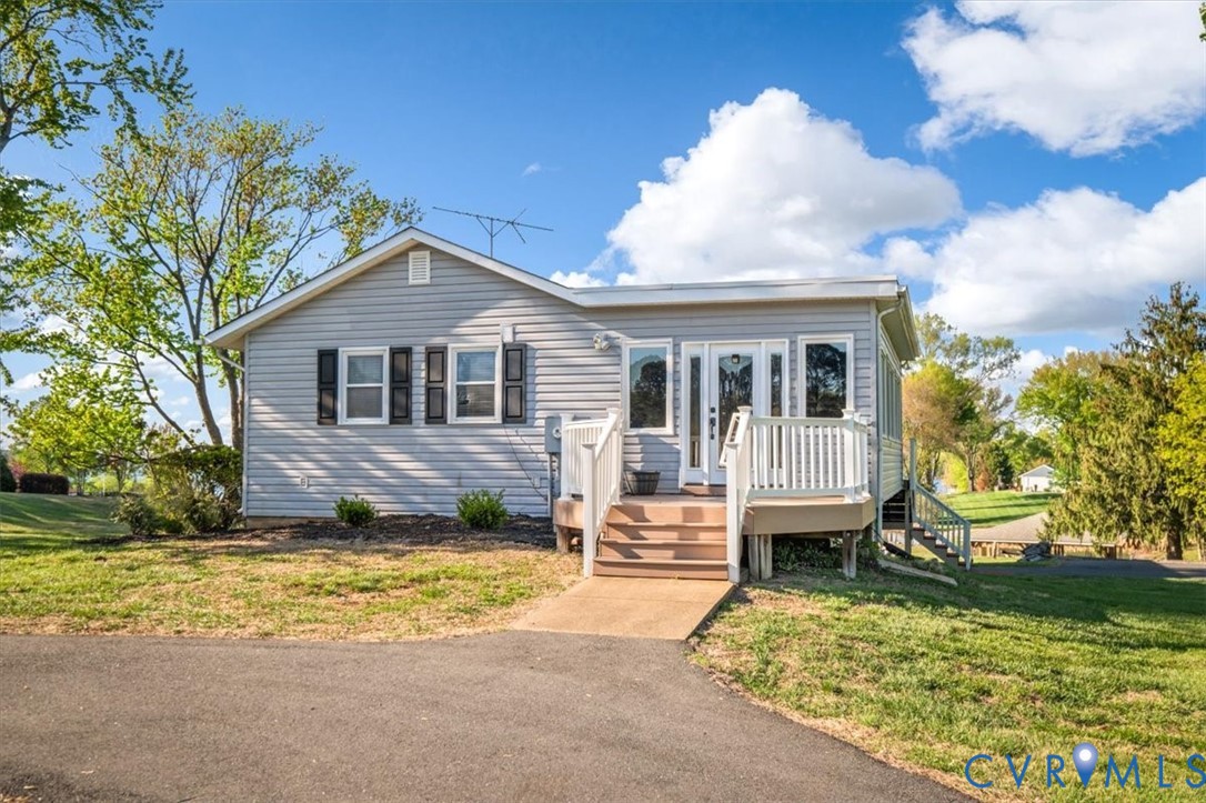 26 Lake Ct