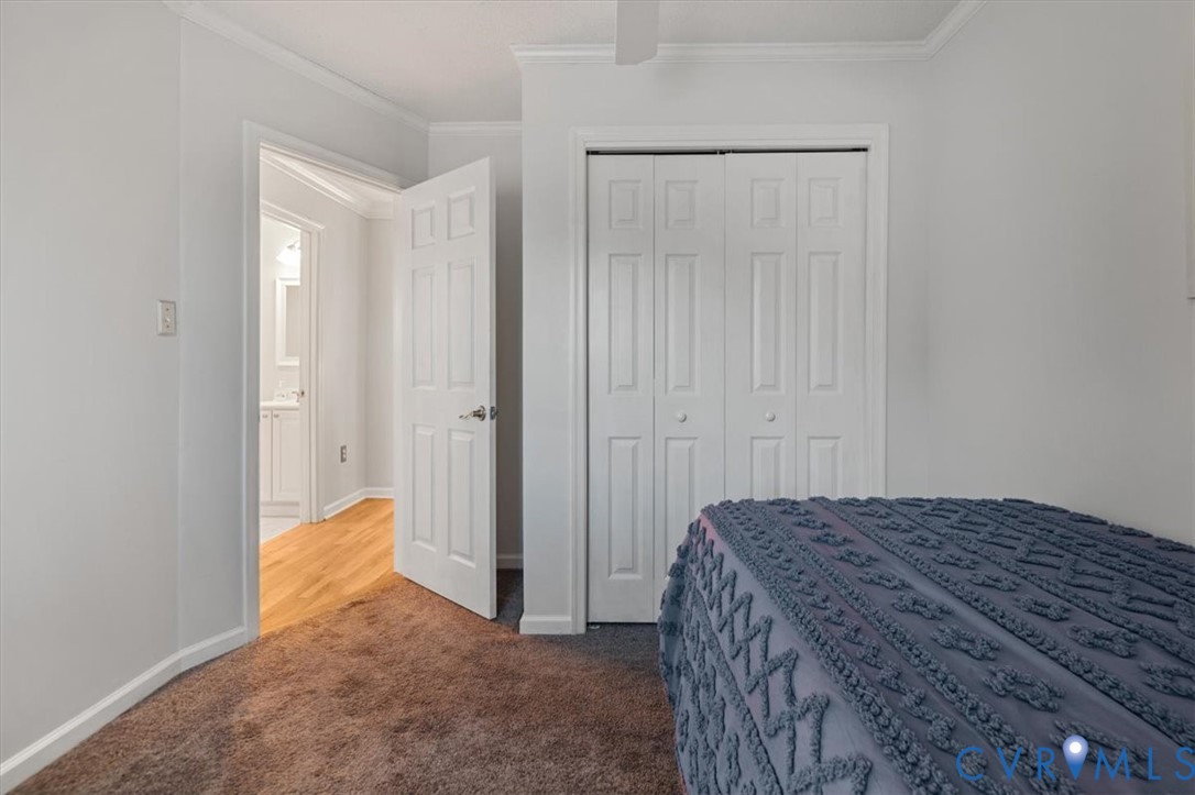 26 Lake Ct